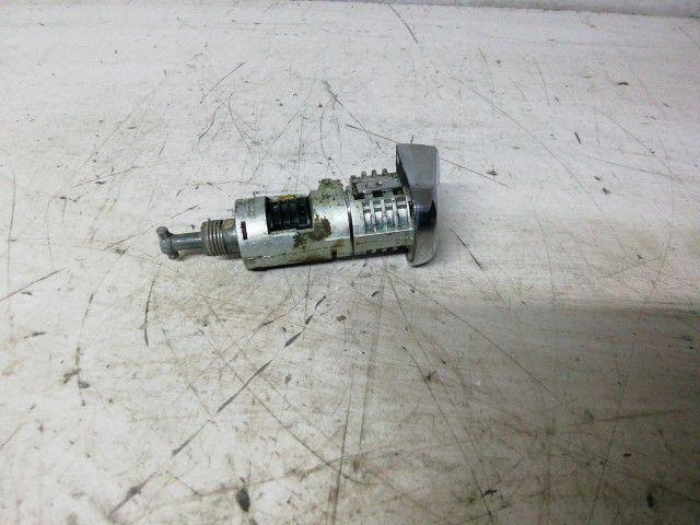 Fiat Bravo 2007-2014 2007-2014 Zárbetét kupak használt  5 ajtós bal első