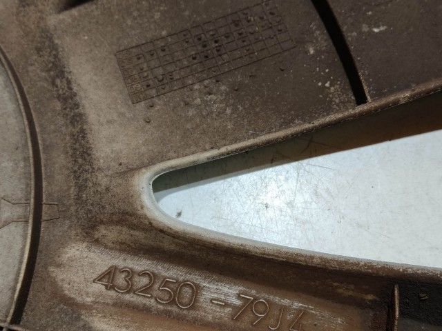 207812 Fiat Sedici 15