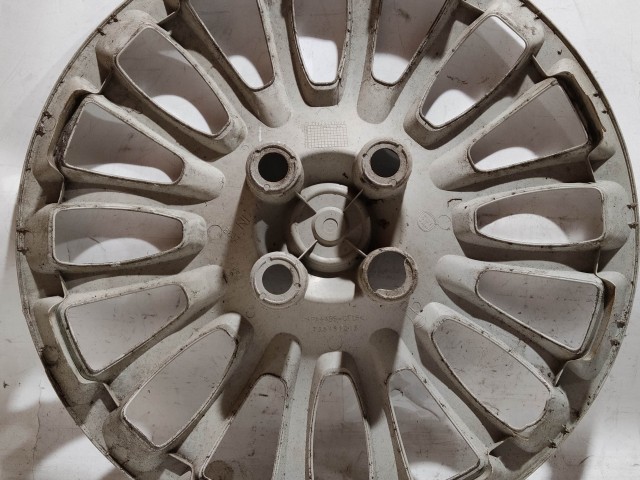 207841 Fiat Grande Punto 15