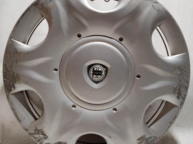 207846 Lancia Lybra 15