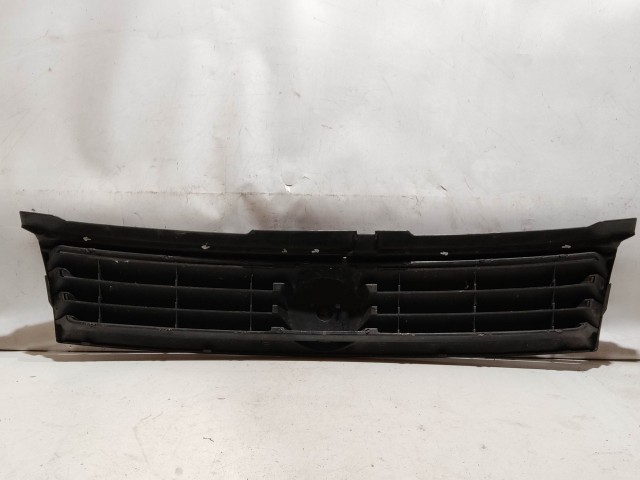49577 Fiat Stilo díszrács, a képen látható sérüléssel