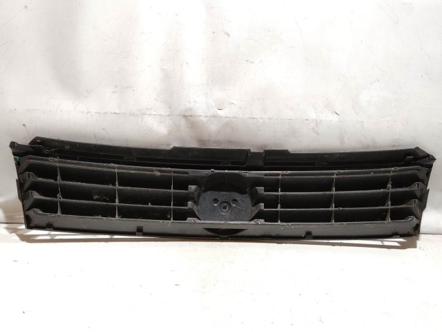 207861Fiat Stilo díszrács, a képen látható sérüléssel