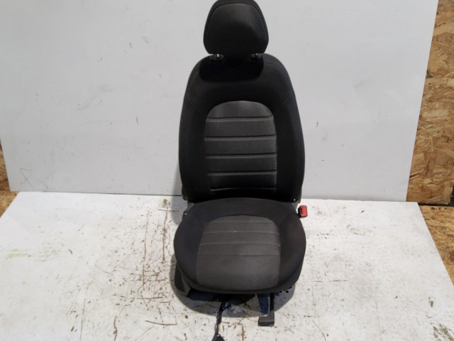 212104 Fiat Bravo 2007-2014  jobb első szövet ülés