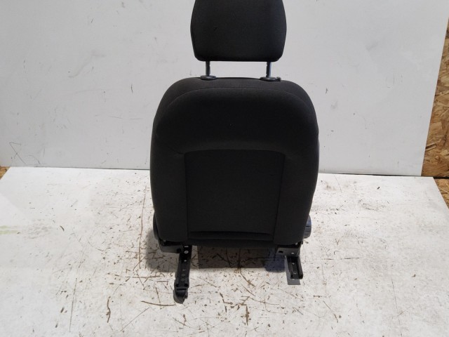 212104 Fiat Bravo 2007-2014  jobb első szövet ülés