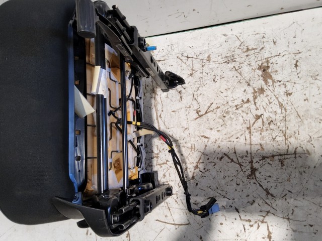 212104 Fiat Bravo 2007-2014  jobb első szövet ülés