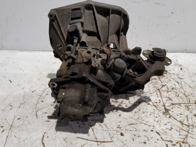 212121 Alfa Romeo 147 2000-2010 1,6 16v benzin váltó