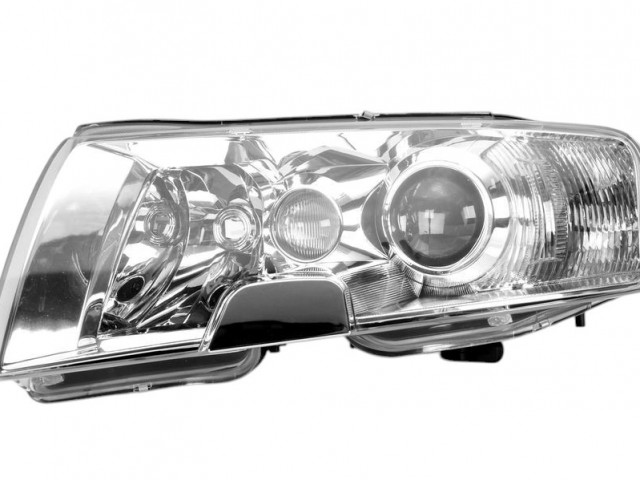 Skoda Superb I. 2001-2008 utángyártott új bal első fényszóró XENON ködlámpa nélkül motorral DEPO