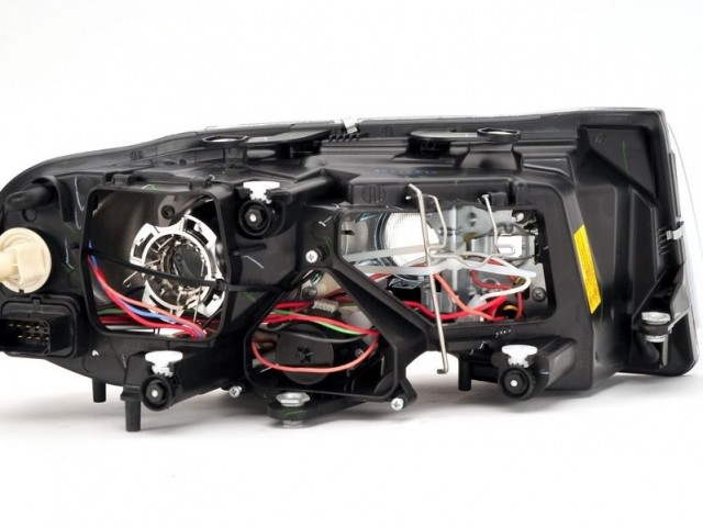 Skoda Superb I. 2001-2008 utángyártott új bal első fényszóró XENON ködlámpa nélkül motorral DEPO