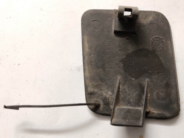 94255 Fiat Stilo 2003-2007 5 ajtós, hátsó vonószem takaró 71738350