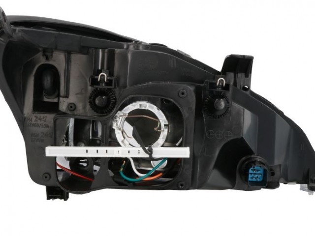 Ford Focus 1998-2001 utángyártott új bal első fényszóró H4  TYC