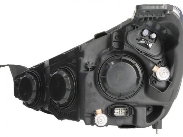 Ford Focus 2018-2021 utángyártott új jobb első fényszóró H1/H7+LED króm h. (motorral) DEPO