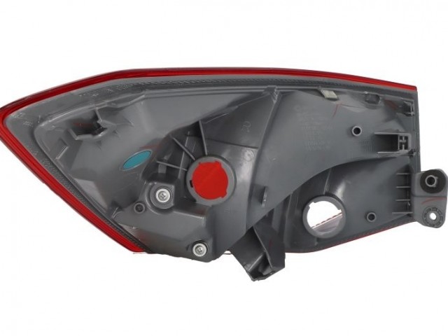 Ford Focus 2018-2021 utángyártott új jobb hátsó külső lámpa (SEDAN)