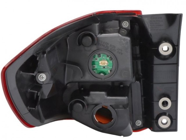 Suzuki Vitara 2018-2024 utángyártott új jobb hátsó külső lámpaLED