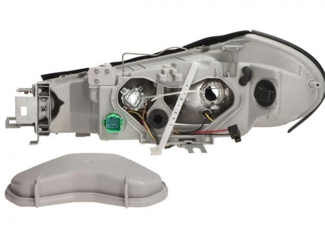 Ford Mondeo 1996-2000 utángyártott új jobb első fényszóró H7/H1 (belülr. áll.) TYC