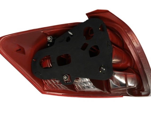 Toyota Auris 2007-2010 E15 utángyártott új jobb hátsó lámpa 3/5 ajtós Koito tip. DEPO