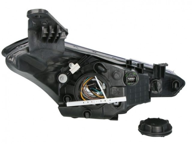 Hyundai I20 2014-2020 utángyártott új bal első fényszóró H4 fekete h. 5a. (motoros) TYC