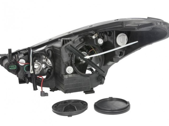 Hyundai I30 GD 2012-1015 utángyártott új jobb első fényszóró 3H7 króm házas (motorral) TYC