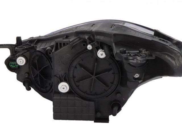 Hyundai I30 GD 2015-1017 utángyártott új jobb első fényszóró 2H7 króm házas (motorral) DEPO