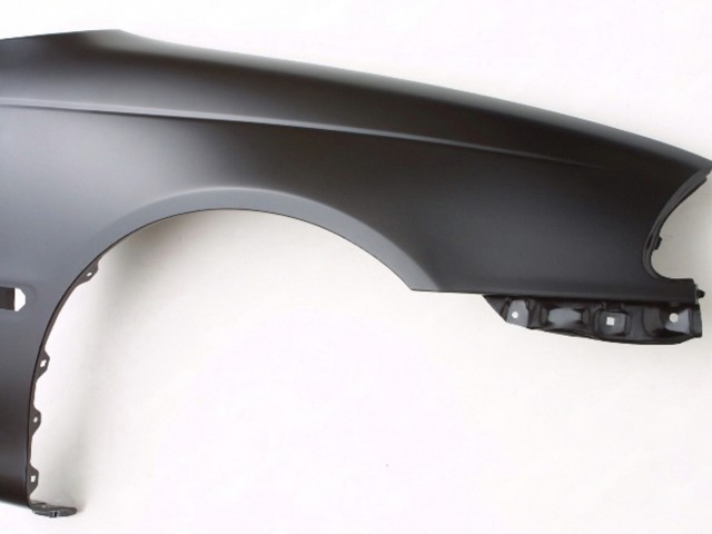 Toyota Avensis 1997-2003 utángyártott új jobb első sárvédő, oldalindexes kivitel