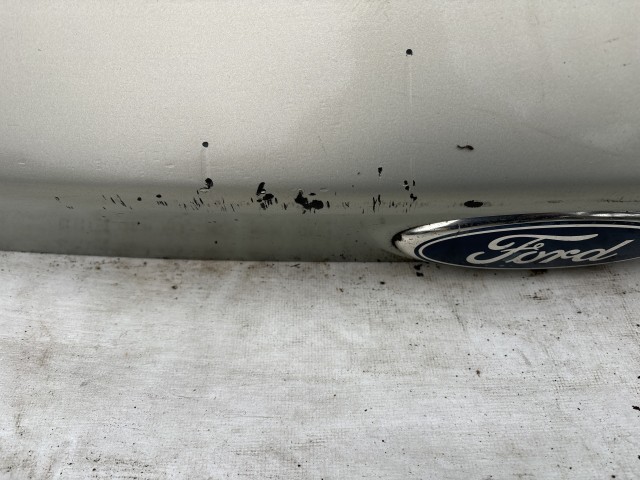 211776 Ford Kuga I. 2008-2012 csomagtérajtó felső része