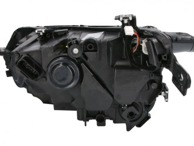 Volkswagen Golf VIII. 2019-  utángyártott új jobb első fényszóró LED elektr.nélk. TYC