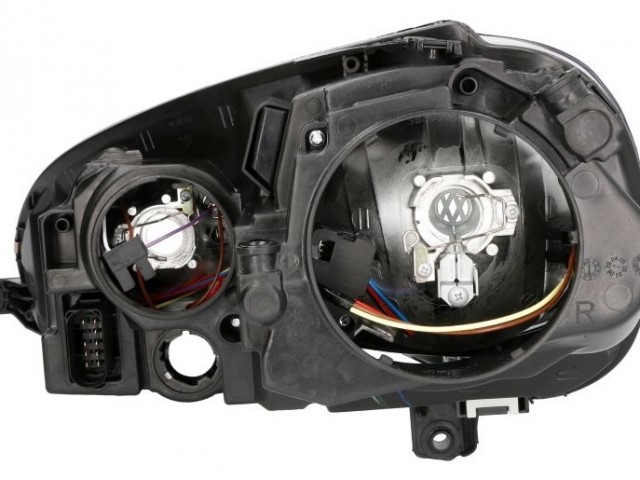 Volkswagen Golf V. 2003-2008 utángyártott új jobb első fényszóró 2H7  króm házas (motorral) TYC