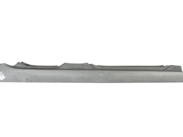 Volkswagen Golf V. 2003-2008 utángyártott új jobb oldali küszöb 5 ajtós