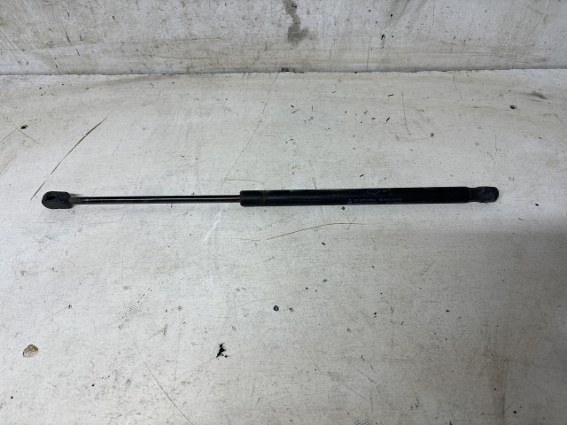 Csomagtérajtó teleszkóp