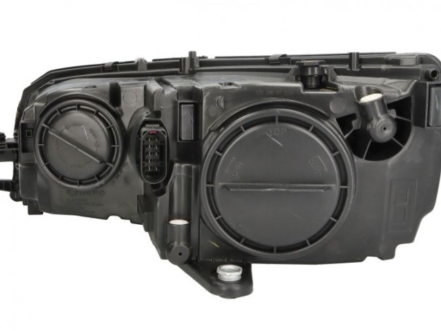 Skoda Octavia III. 2016-2020 utángyártott új jobb első fényszóró 2H7/LED (motorral) DEPO