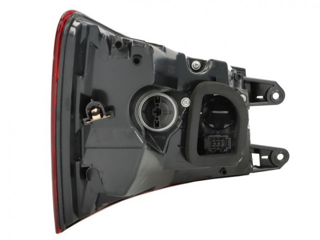 Skoda SuperB III. 2015-2019 utángyártott új jobb hátsó külső lámpa LED (kombi)