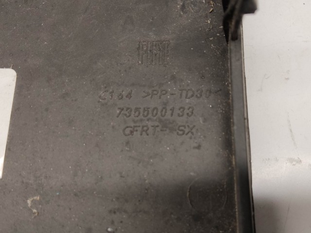 91122 Ködlámpa takaró, használt  Bal első