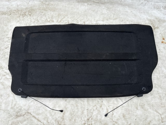 211966 Jeep Renegade 2014-2018 kalaptartó, a képen látható állapotban