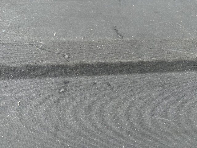 211966 Jeep Renegade 2014-2018 kalaptartó, a képen látható állapotban