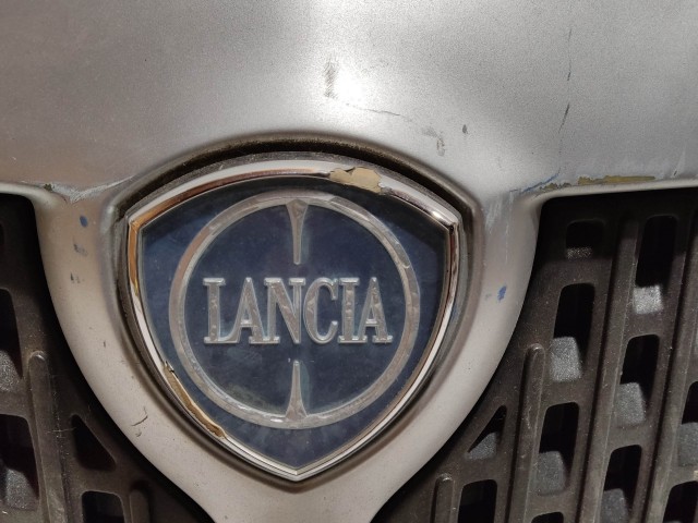 212364 Lancia Ypsilon II.  2003-2011 2003-2011 Díszrács használt  Első