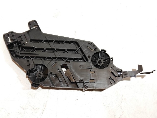 Skoda Octavia II. 2009-2013 utángyártott új jobb oldali fényszóró állító (tartó) keret