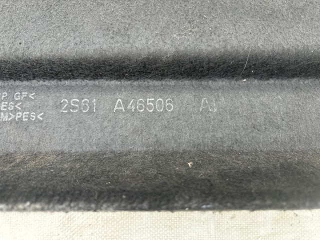 211944 Ford Fiesta 2002-2008 kalaptartó