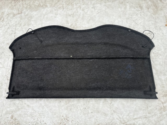 211933 Alfa Romeo 147 2000-2010 fekete színű kalaptartó, a képen látható állapotban