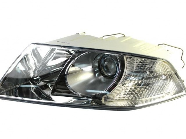 Skoda Octavia II. 2004-2008 utángyártott új bal első fényszóró DE-H7/H1 motorral (projektor) DEPO