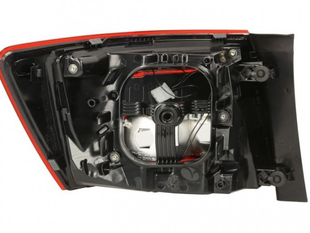 Skoda Karoq 2018-2022 utángyártott új jobb hátsó külső lámpa LED/W16W