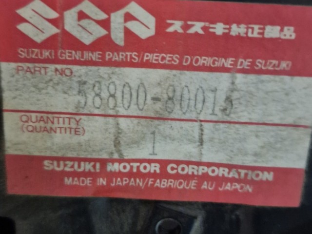 202911 Suzuki SJ410 bal első sárvédő 58800-80015
