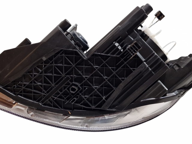 Skoda Octavia II. 2009-2013 utángyártott új jobb első fényszóró H1/H7 króm h. Octavia logo nélk(motorral)