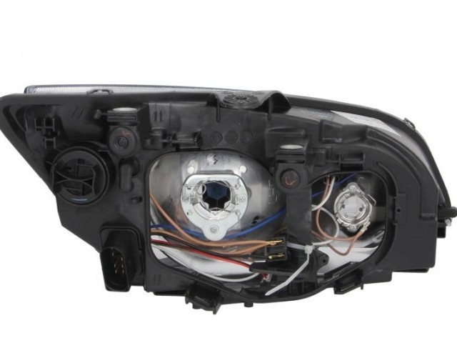 Ford Focus II. 2005-2007 utángyártott új bal első fényszóró H7/H1  (króm házas) TYC