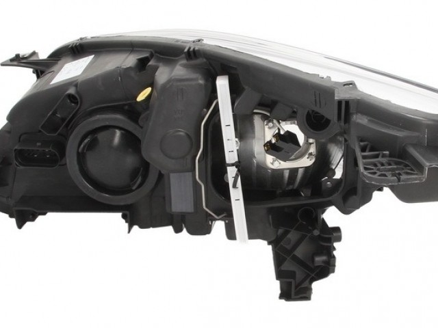 Ford Kuga II. 2013-2016 utángyártott új jobb első fényszóró H7/H15 (motorral) TYC