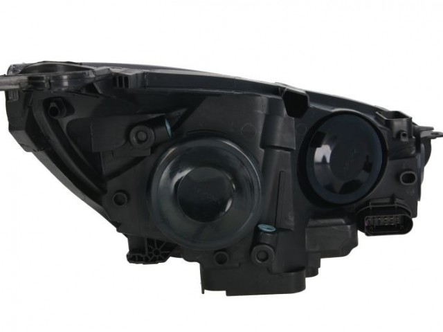 Ford Focus III. 2014.10.01-2018.04.09  utángyártott új bal első fényszóró H1/H7 fekete h. (motorral) TYC