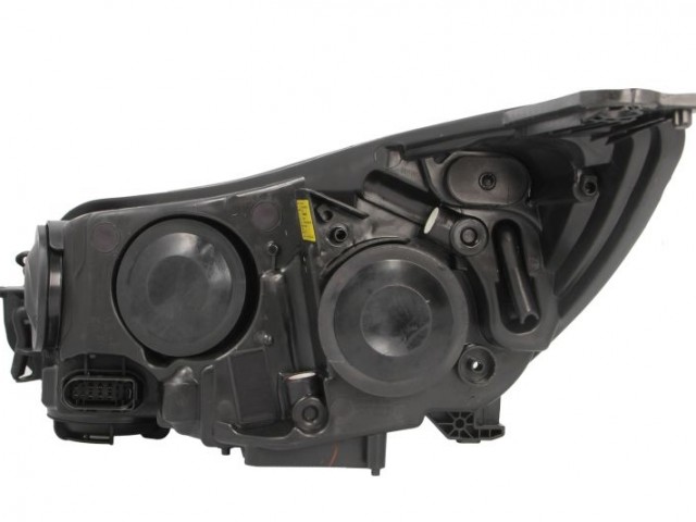 Ford Focus III. 2011.03.01-2014.09.31 utángyártott új jobb első fényszóró D3S/H1/H7 XENON LED-es (motorral) DEPO