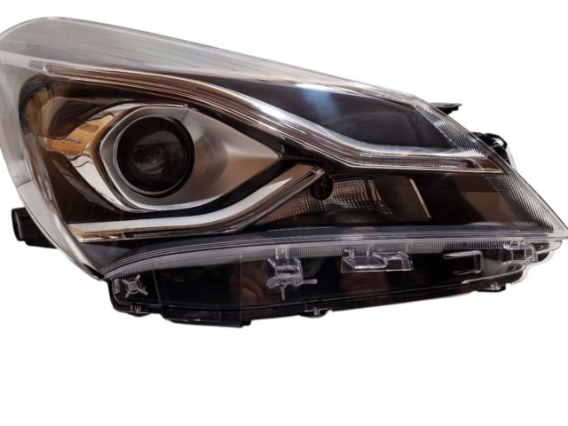 Toyota Yaris 2017.03.01-2020.05.30 utángyártott új jobb első fényszóró HIR2/WY21W+LED (motoros) DEPO