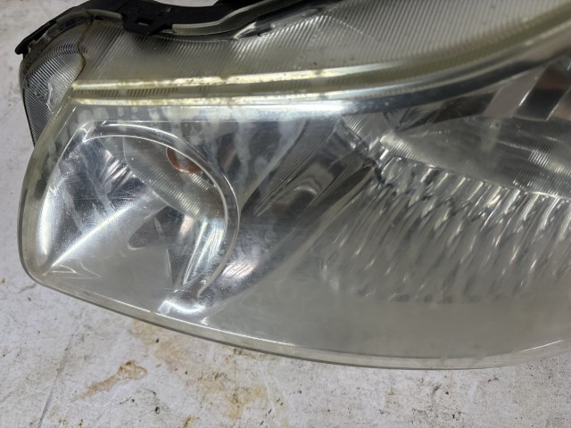 211896 Fiat Sedici 2006-2009, Suzuki SX4 bal első fényszóró