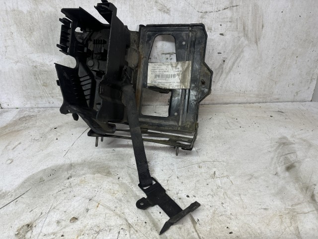 Akkumulátor tartó, tálca