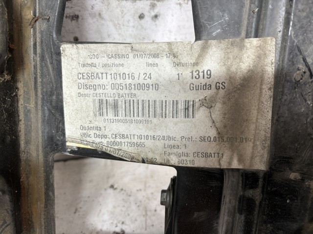 Fiat Bravo 2007-2014 2007-2014 Akkumulátor tartó, tálca használt 
