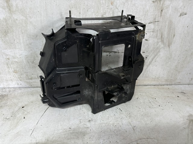 Fiat Bravo 2007-2014 2007-2014 Akkumulátor tartó, tálca használt 